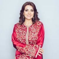 الفنانة فاطمة خير مسيرة فنية حافلة وتأثير في مجالي الفن والسياسة