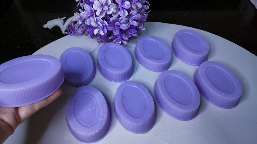 صناعة الصابون المنزلي الصلب: دليل شامل لتحضير صابون طبيعي وآمن