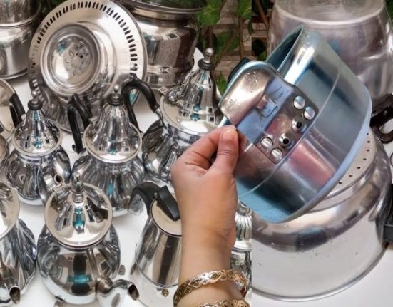 طرق سهلة في تلميع الأواني للحفاظ على بريقها وجمالها
