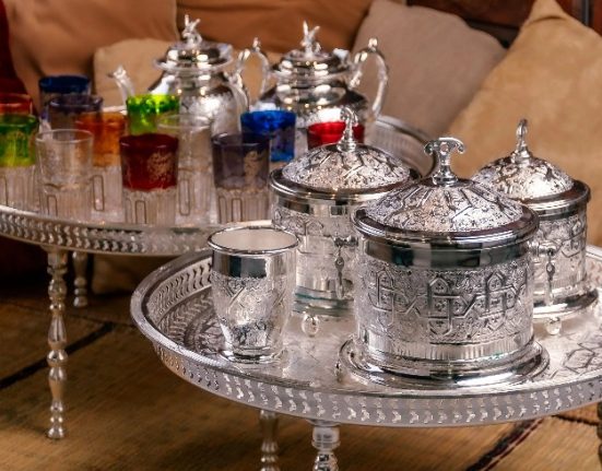 الأواني الفضية المغربية تجسيد لإبداع الحرفيين وروعة التراث